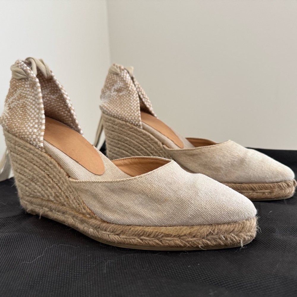 Castaner pointed wedges